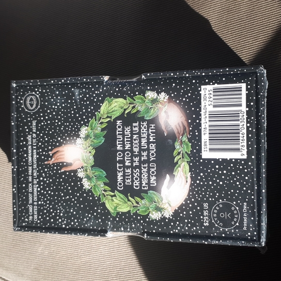 NIB The Intuitive Night Goddess Tarot deck and guide - Picture 2 of 2